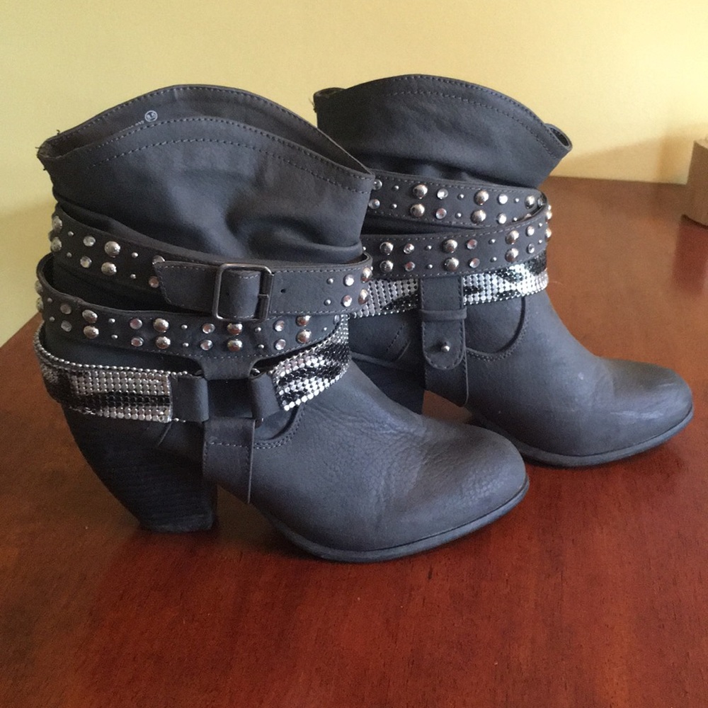 Not Rated grey booties size 8.5